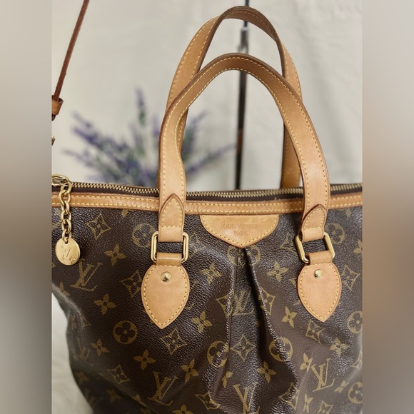 Pristine Louis Vuitton Palermo Monogram Canvas PM Shoulder Bag - Picture 2 of 12